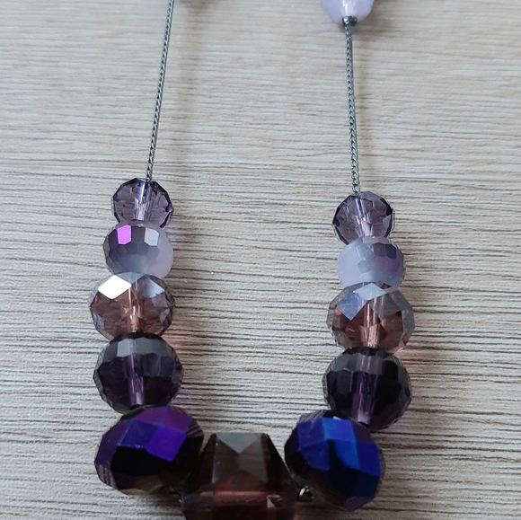 17in Shades of purple beaded necklace - Picture 2 of 6